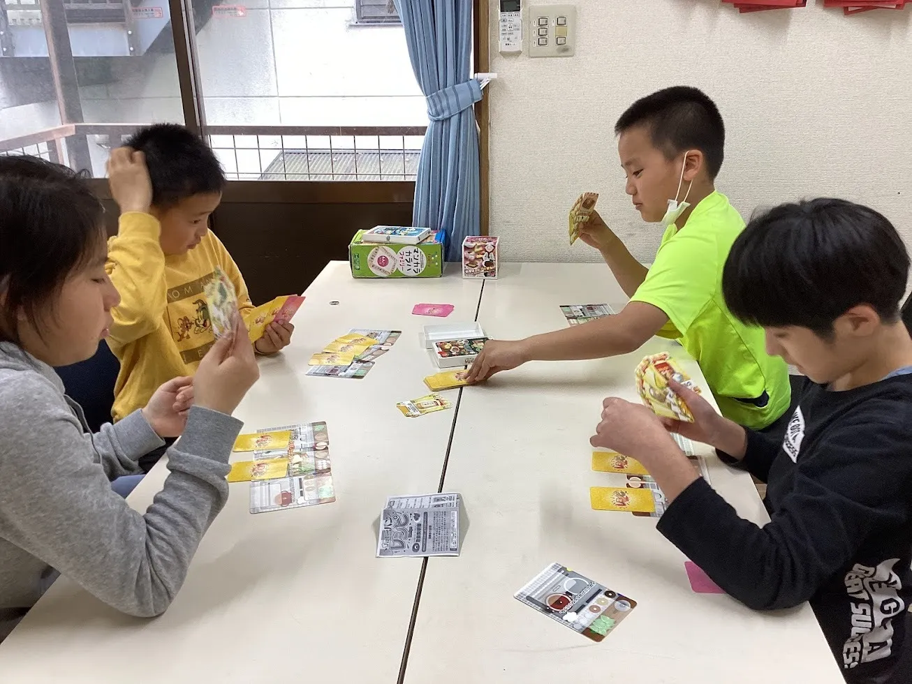 カードゲーム新1年生が参加